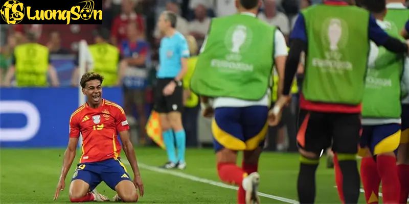 Yamal cần duy trì thể chất, thời củng cố tâm lý cho chặng đường